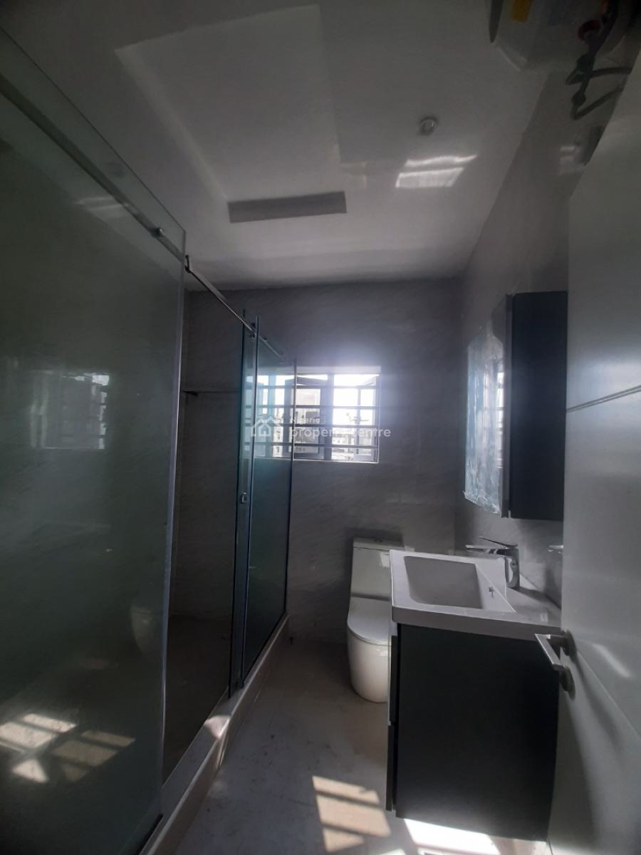 Newly Built and Serviced 2 Bedroom En-suite Flat with Fitted Open Kitc, Lekki Phase 1, Lekki, Lagos, Flat / Apartment for Rent