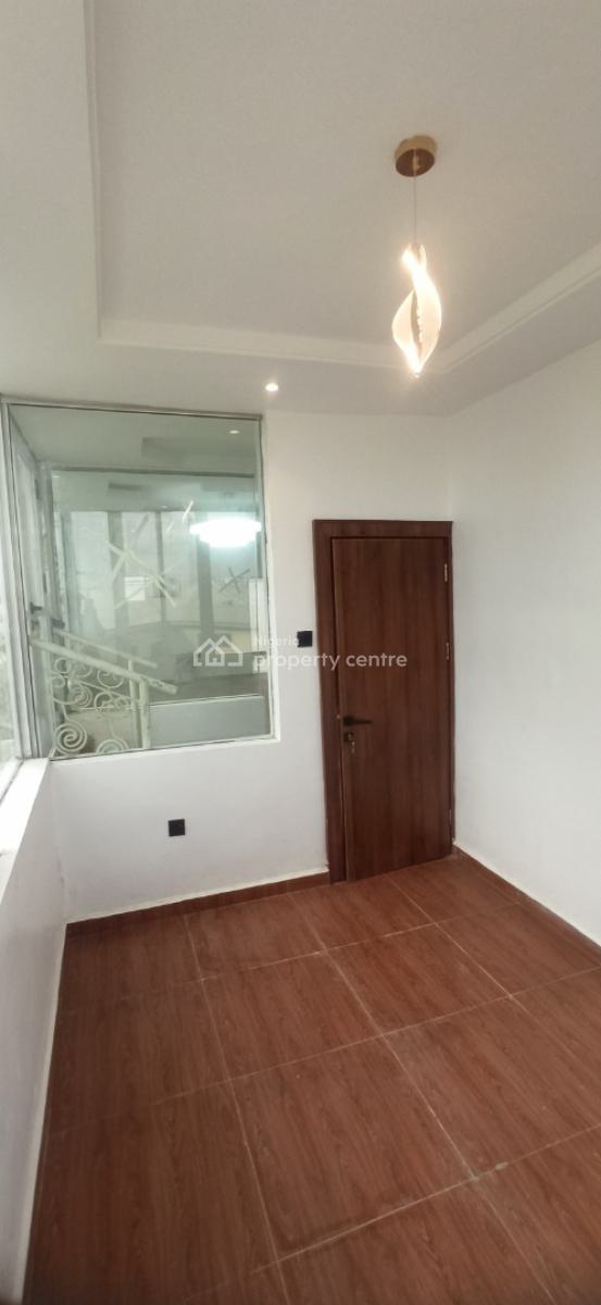 Classy 2 Bedrooms with Swimming Pool, Wuse 2, Abuja, Flat / Apartment for Rent