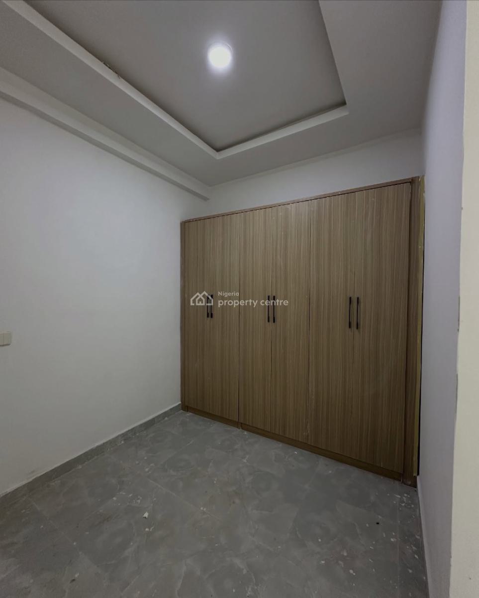 Lovely 2 Bedroom Apartment with Bq, Lekki Phase 1, Lekki Phase 1, Lekki, Lagos, Block of Flats for Sale