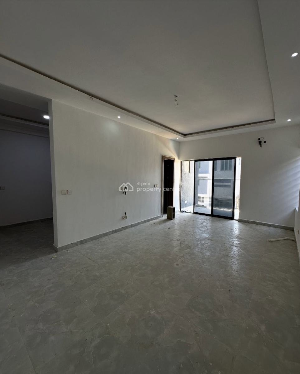Lovely 2 Bedroom Apartment with Bq, Lekki Phase 1, Lekki Phase 1, Lekki, Lagos, Block of Flats for Sale
