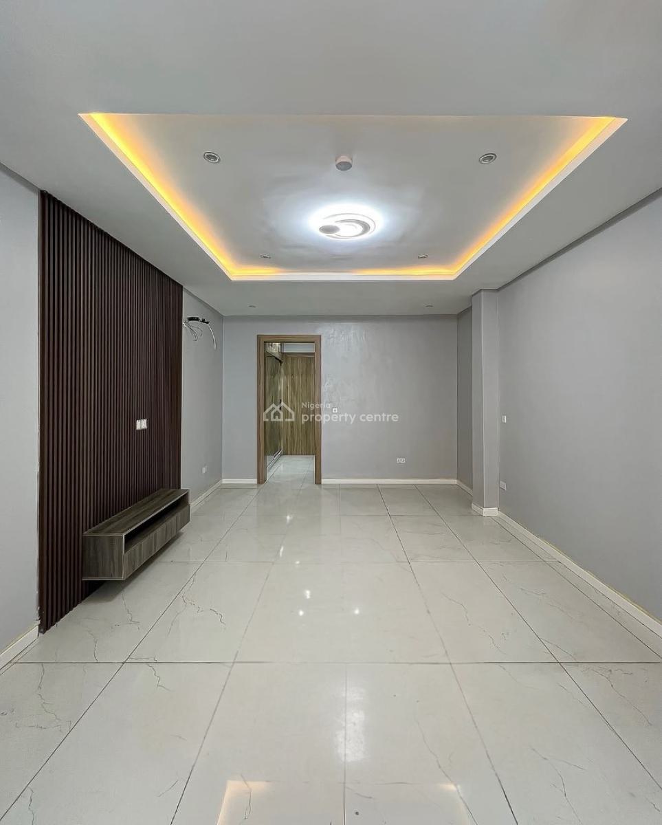 Lovely 3 Bedroom Apartment with Swimming Pool, Lekki Phase 1, Lekki Phase 1, Lekki, Lagos, Block of Flats for Sale