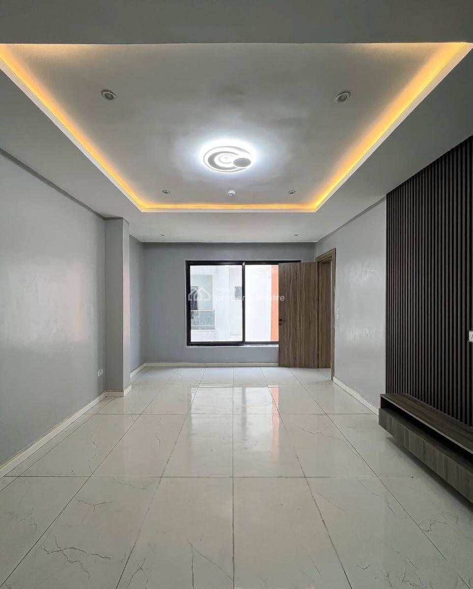Lovely 3 Bedroom Apartment with Swimming Pool, Lekki Phase 1, Lekki Phase 1, Lekki, Lagos, Block of Flats for Sale
