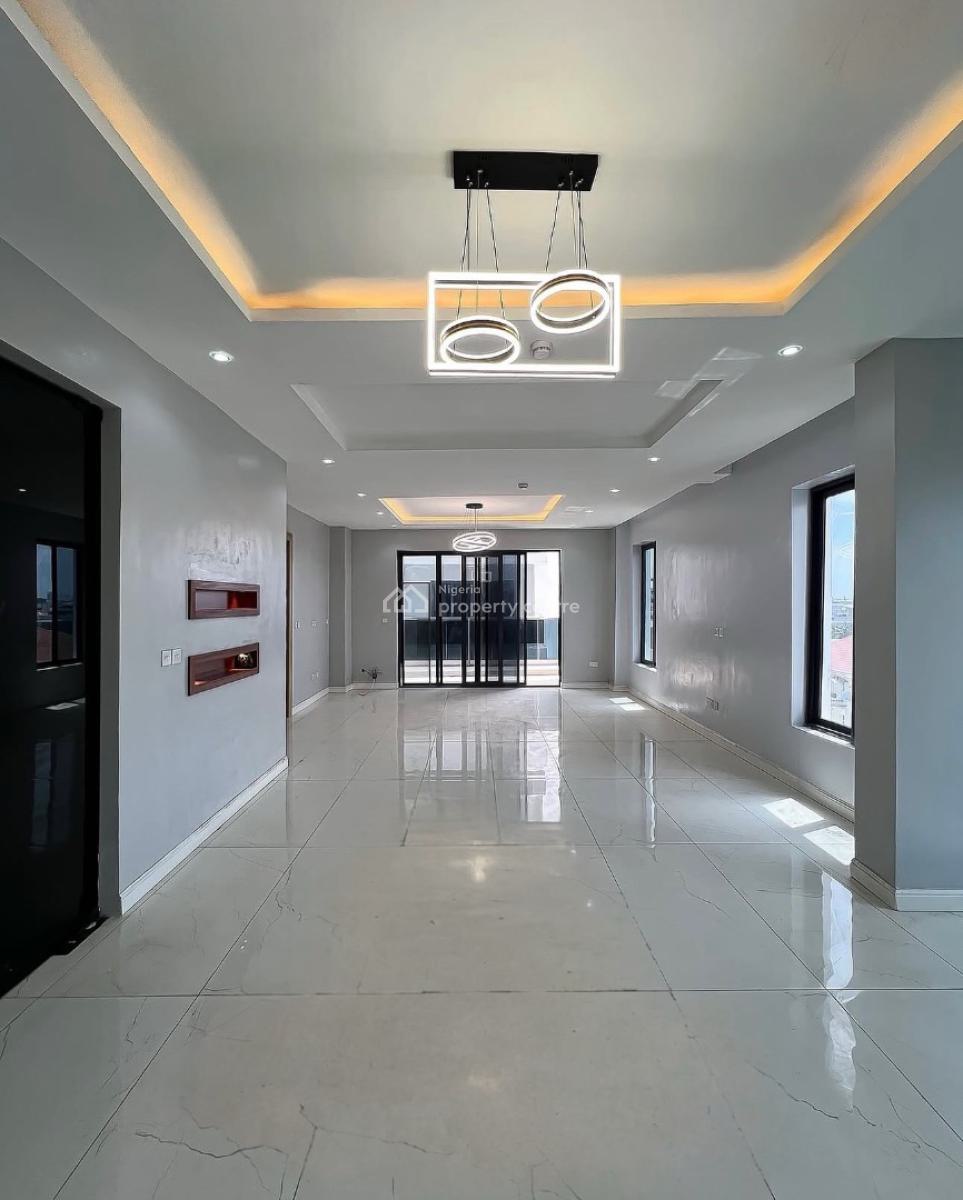 Lovely 3 Bedroom Apartment with Swimming Pool, Lekki Phase 1, Lekki Phase 1, Lekki, Lagos, Block of Flats for Sale