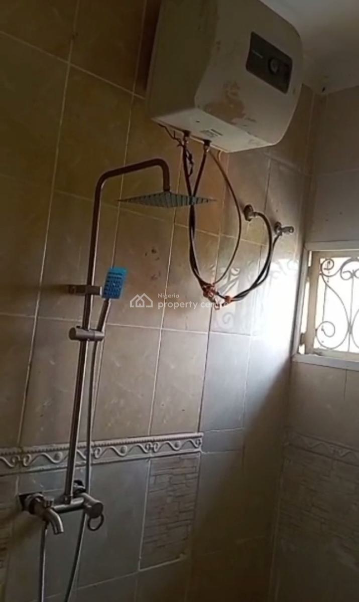 Spacious and Standard 2 Bedroom Flat., Lugbe District, Abuja, Flat / Apartment for Rent