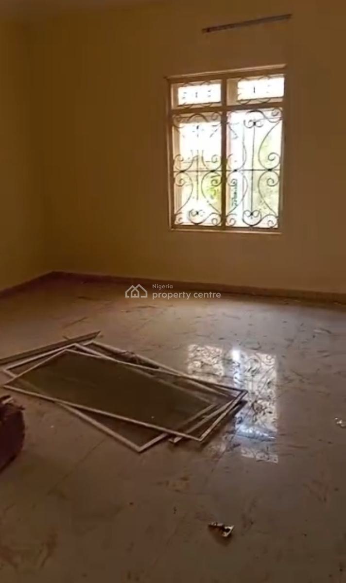 Spacious and Standard 2 Bedroom Flat., Lugbe District, Abuja, Flat / Apartment for Rent