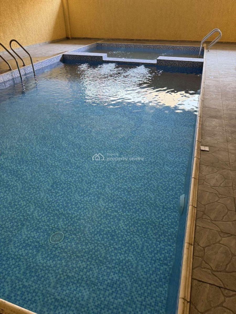 Luxurious 2 Bedrooms Apartment with Ps5 and Swimming Pool, Lekki Phase 1, Lekki, Lagos, Flat / Apartment Short Let