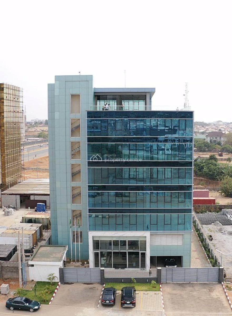 a Commercial Building Suitable for Plaza,office,hotel,mall, Jahi, Abuja, Plaza / Complex / Mall for Sale