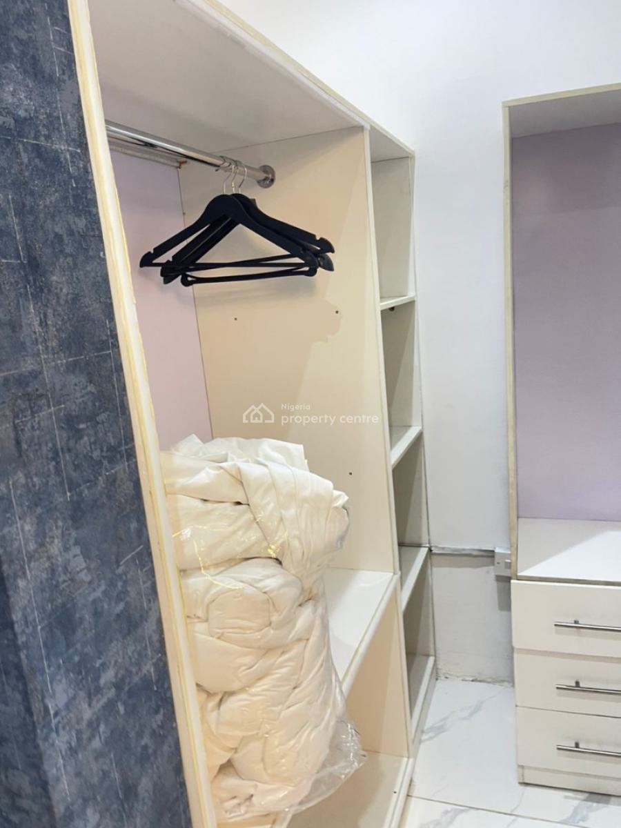 Fully Furnished Lovely 3bedroom Flat, Lekki Phase 1 Freedom Way, Lekki Phase 1, Lekki, Lagos, Flat / Apartment for Rent