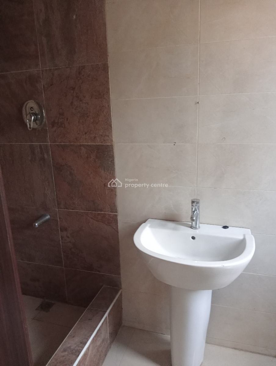 Serviced 4 Bedroom Terrace Duplex and a Room Bq Now, Guzape Main, Guzape District, Abuja, Terraced Duplex for Rent