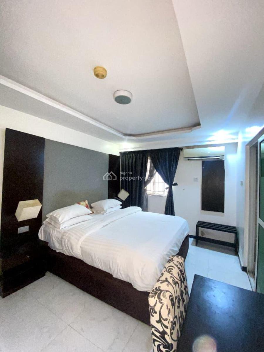 Luxury Hotel with Swimming Pool, Phase 1, Lekki, Lagos, Hotel / Guest House for Rent