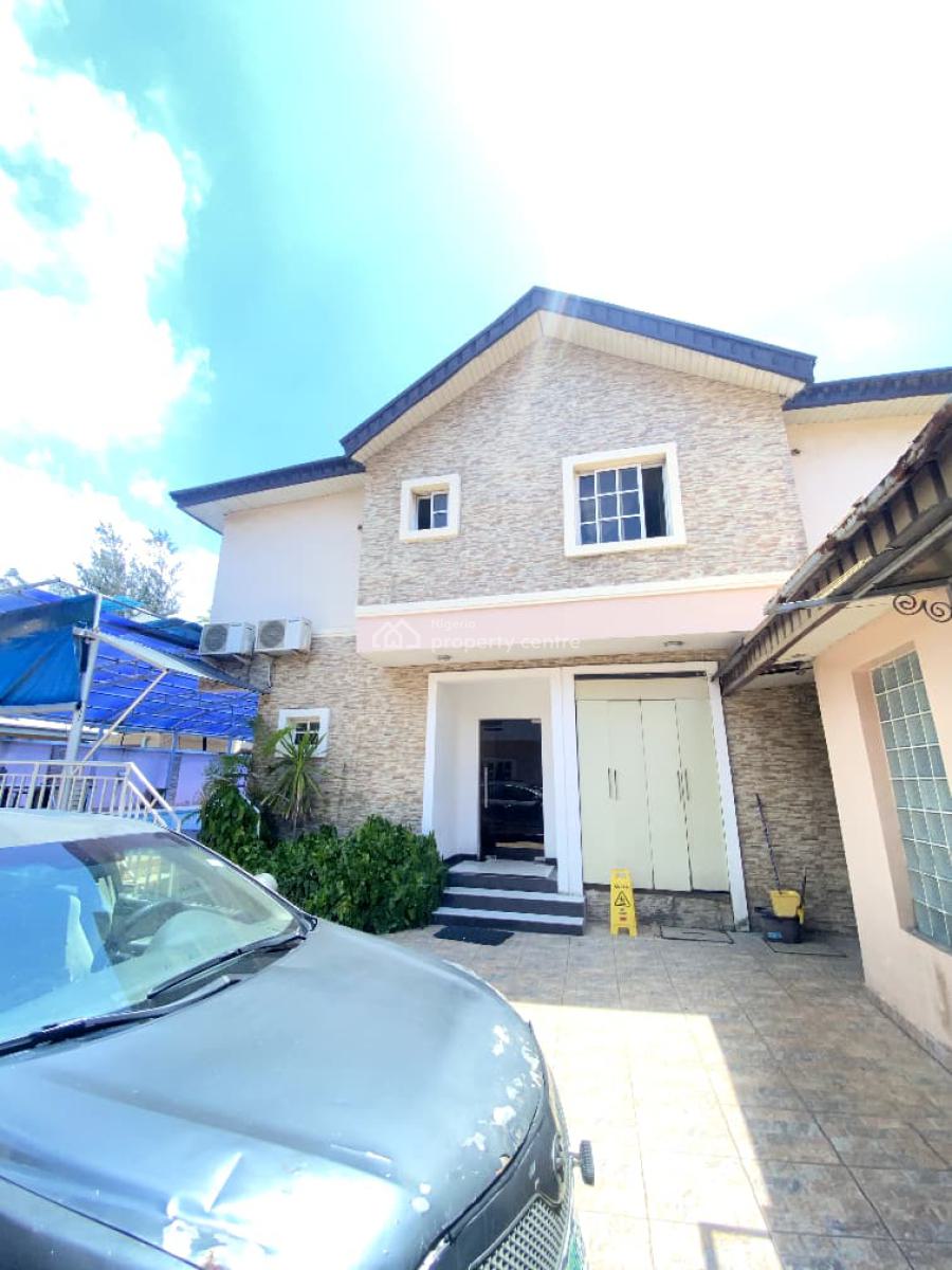 Luxury Hotel with Swimming Pool,bar in a Secure Estate, Lekki Phase 1, Lekki, Lagos, Hotel / Guest House for Rent