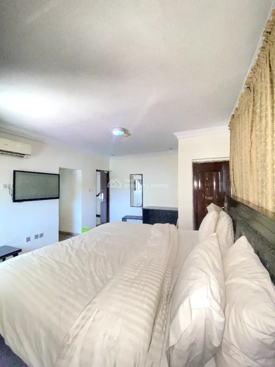 Luxury Hotel with Swimming Pool,bar in a Secure Estate, Lekki Phase 1, Lekki, Lagos, Hotel / Guest House for Rent