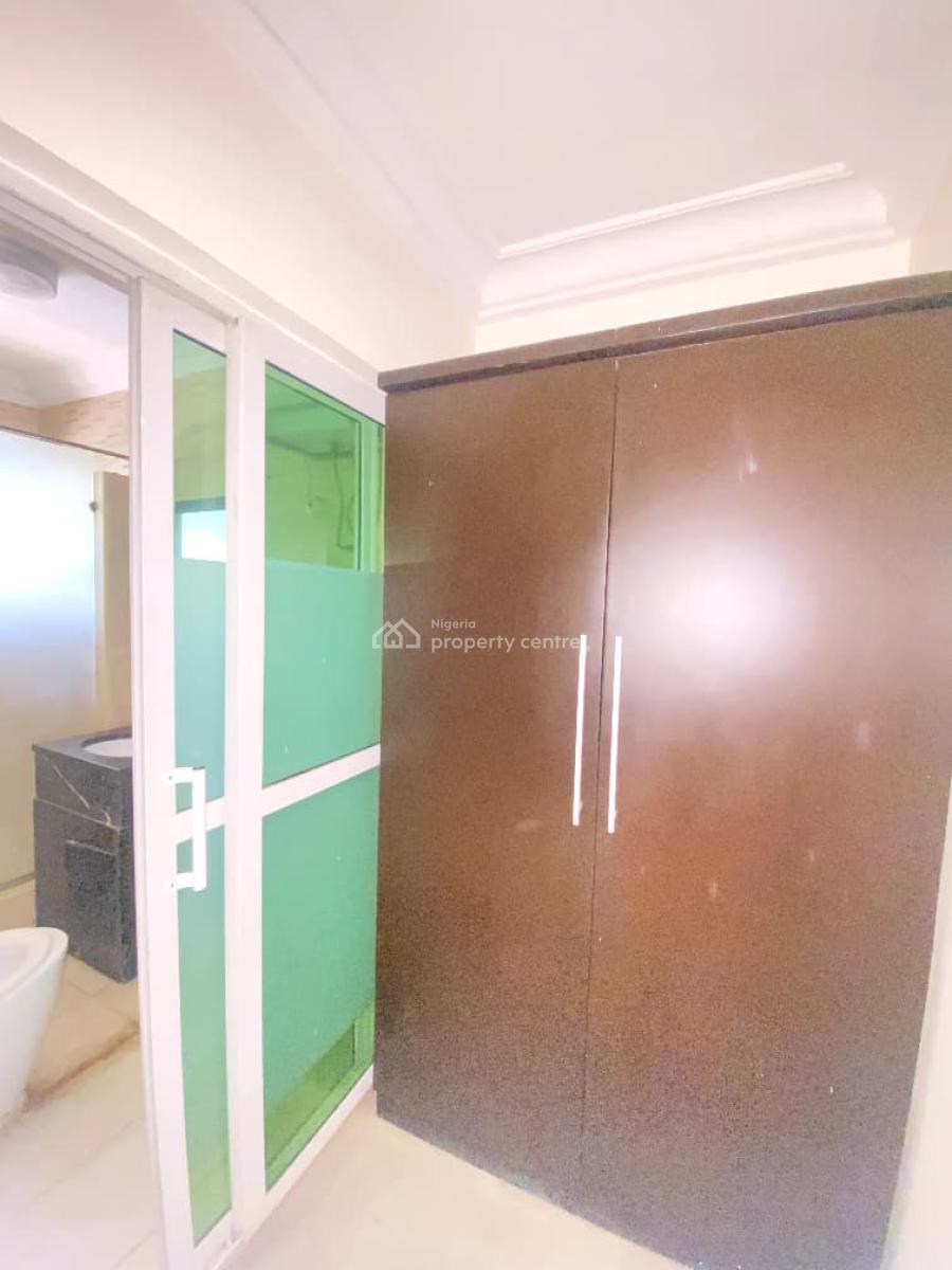 Luxury Hotel with Swimming Pool,bar in a Secure Estate, Lekki Phase 1, Lekki, Lagos, Hotel / Guest House for Rent