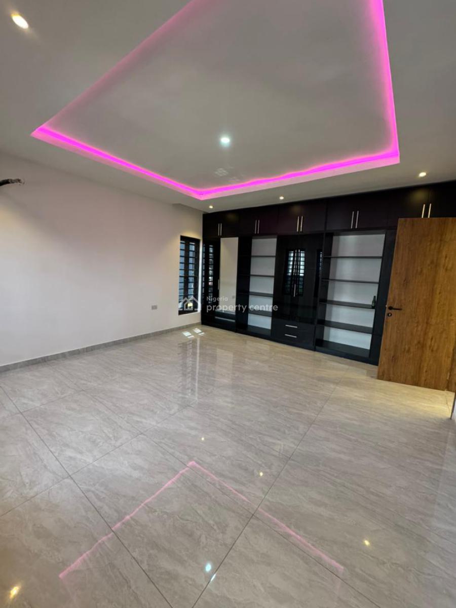 Luxurious 3 Bedroom Apartment, Ikate, Lekki Phase 1, Lekki, Lagos, Flat / Apartment for Sale