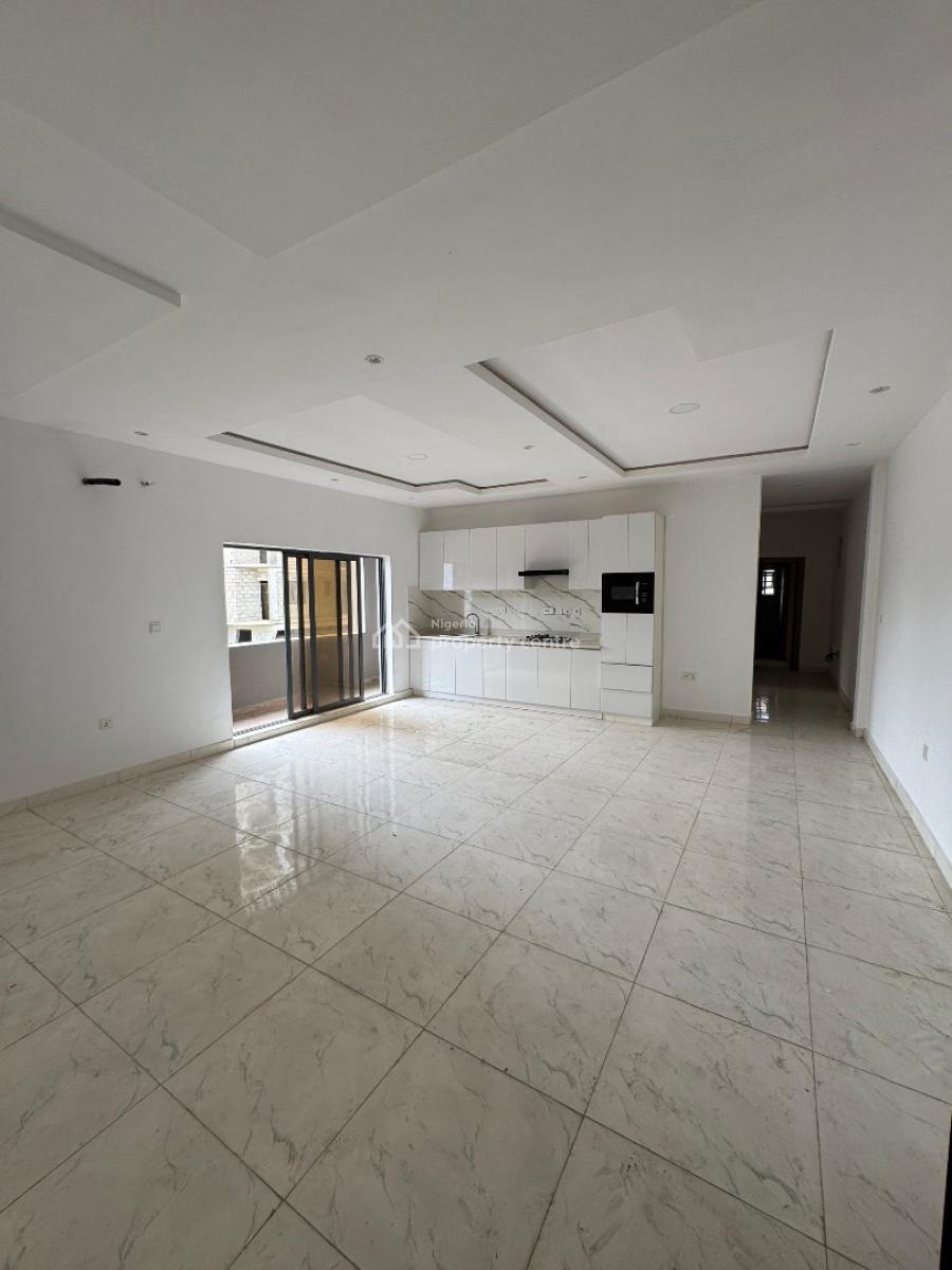 Standard 2 Bedrooms Apartment with 24hrs Security, Lekki Phase 1, Lekki, Lagos, Block of Flats for Sale
