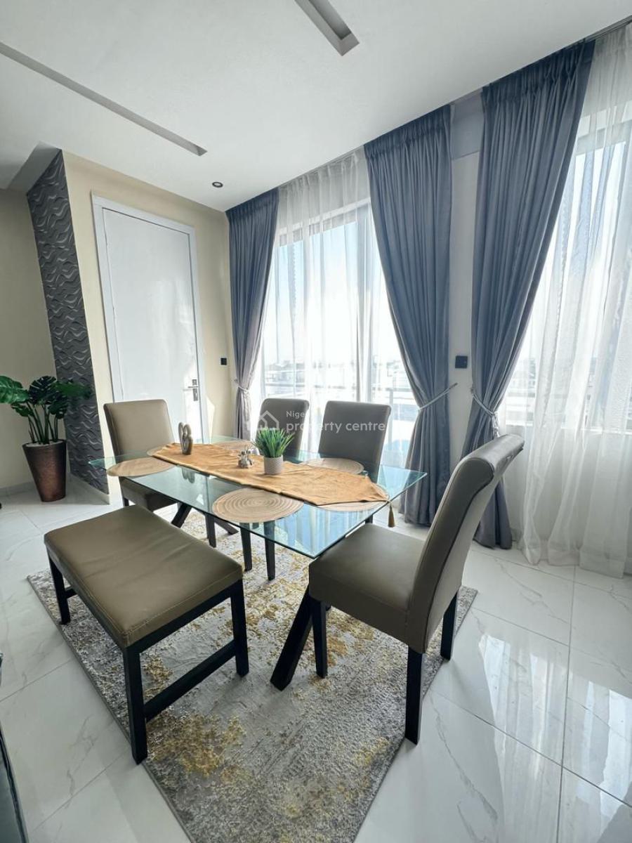 Beautiful 3 Bed with a Pool, Gym and Ps5, Lekki Phase 1, Lekki, Lagos, Flat / Apartment Short Let
