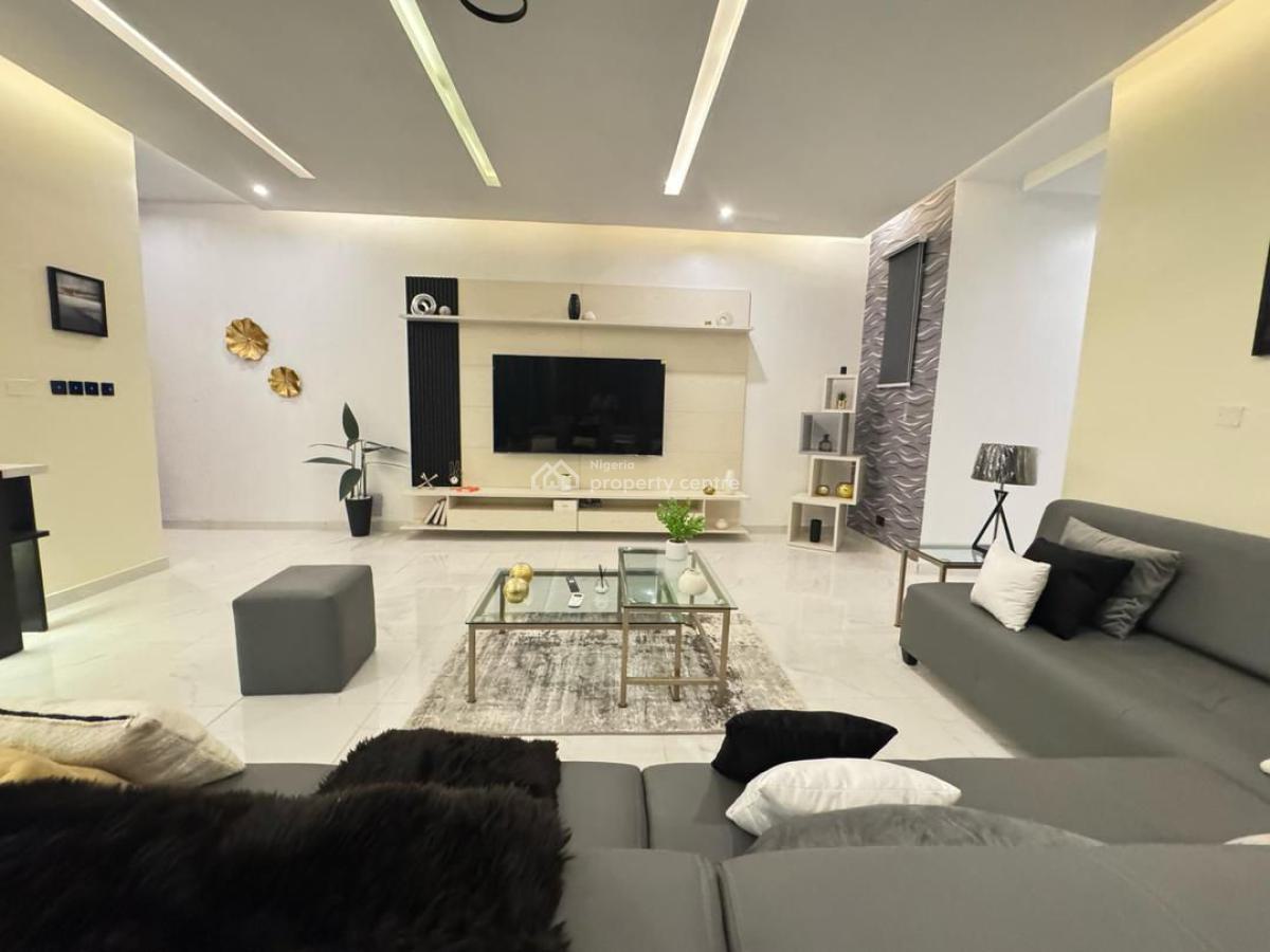 Beautiful 3 Bed with a Pool, Gym and Ps5, Lekki Phase 1, Lekki, Lagos, Flat / Apartment Short Let