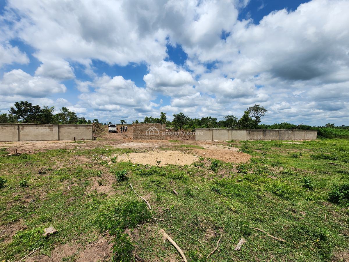 Own Acres of 100% Fertile Land Suitable for Cashew Farming, Off Funaab, Alabata Road, Odeda, Ogun, Mixed-use Land for Sale