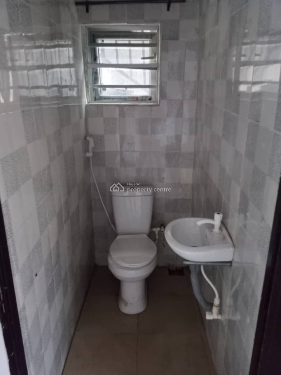 Specious Miniflat at Magodo Isheri, Magodo Isheri Phase 1, Magodo, Lagos, Mini Flat (room and Parlour) for Rent