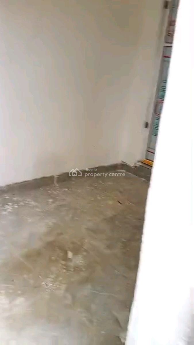Standard and Executive Room Self Contain, Shomolu, Lagos, Self Contain (single Rooms) for Rent