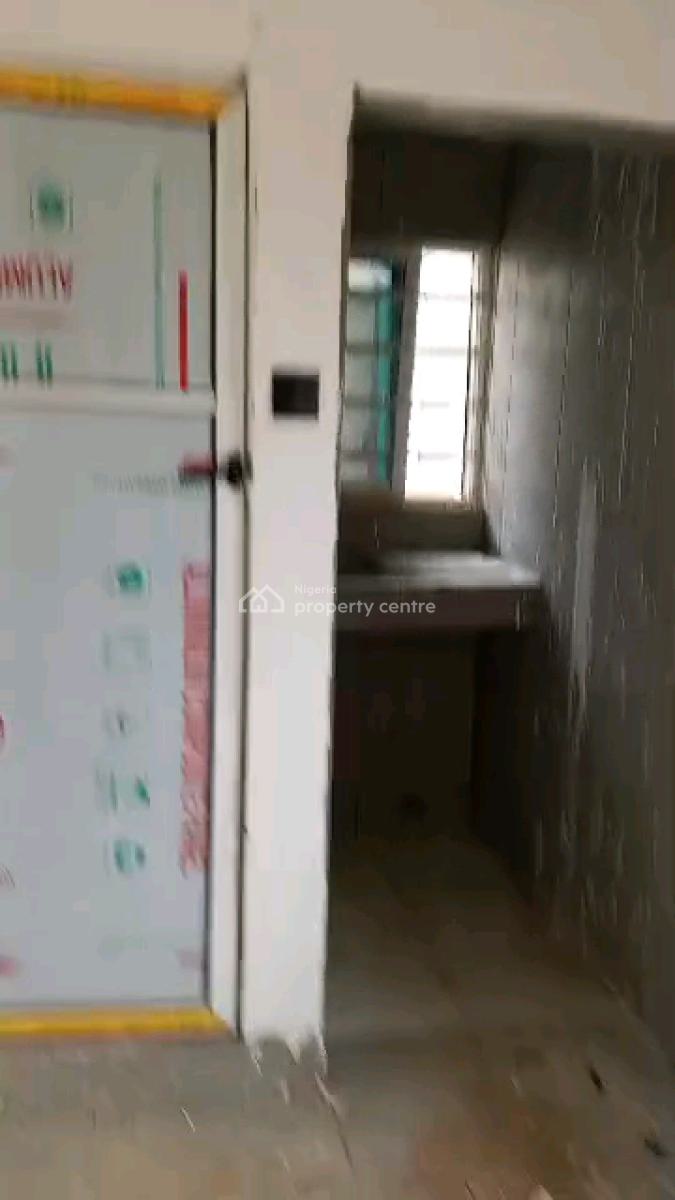 Standard and Executive Room Self Contain, Shomolu, Lagos, Self Contain (single Rooms) for Rent