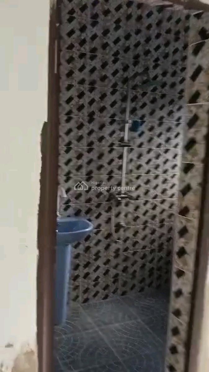 Newly Built and Standard 2 Bedroom Flat, Alagomeji, Yaba, Lagos, Flat / Apartment for Rent