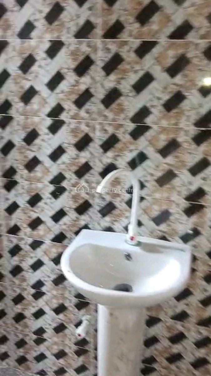 Newly Built and Standard 2 Bedroom Flat, Alagomeji, Yaba, Lagos, Flat / Apartment for Rent