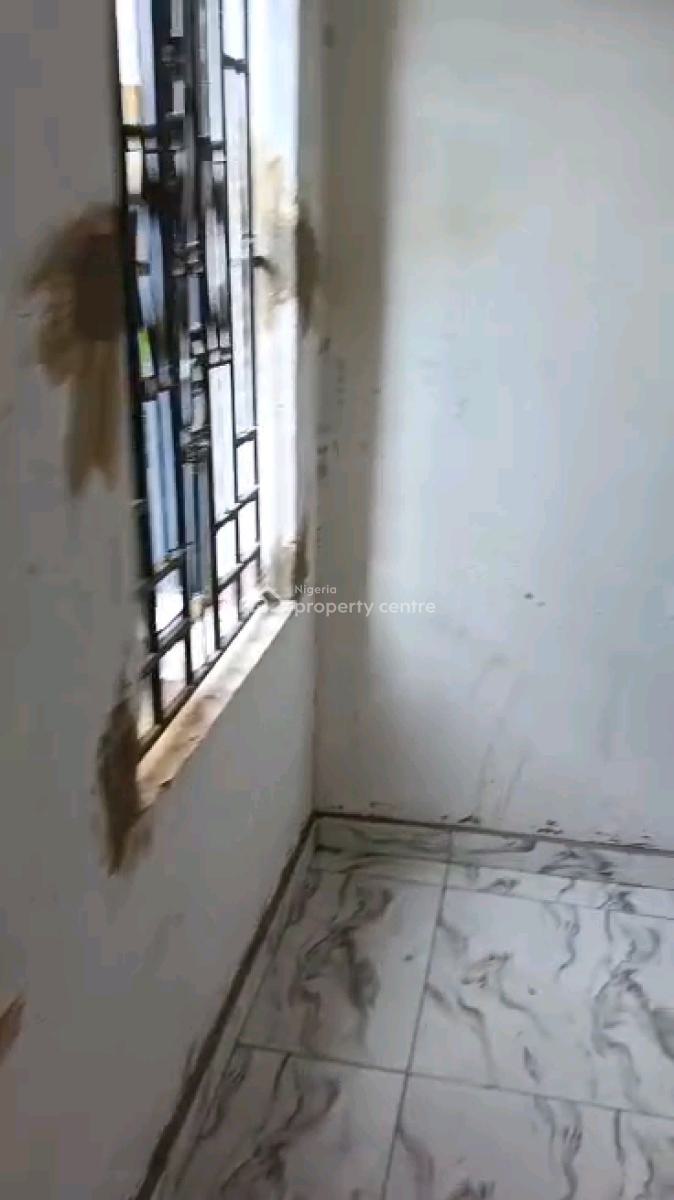 Newly Built and Standard 2 Bedroom Flat, Alagomeji, Yaba, Lagos, Flat / Apartment for Rent