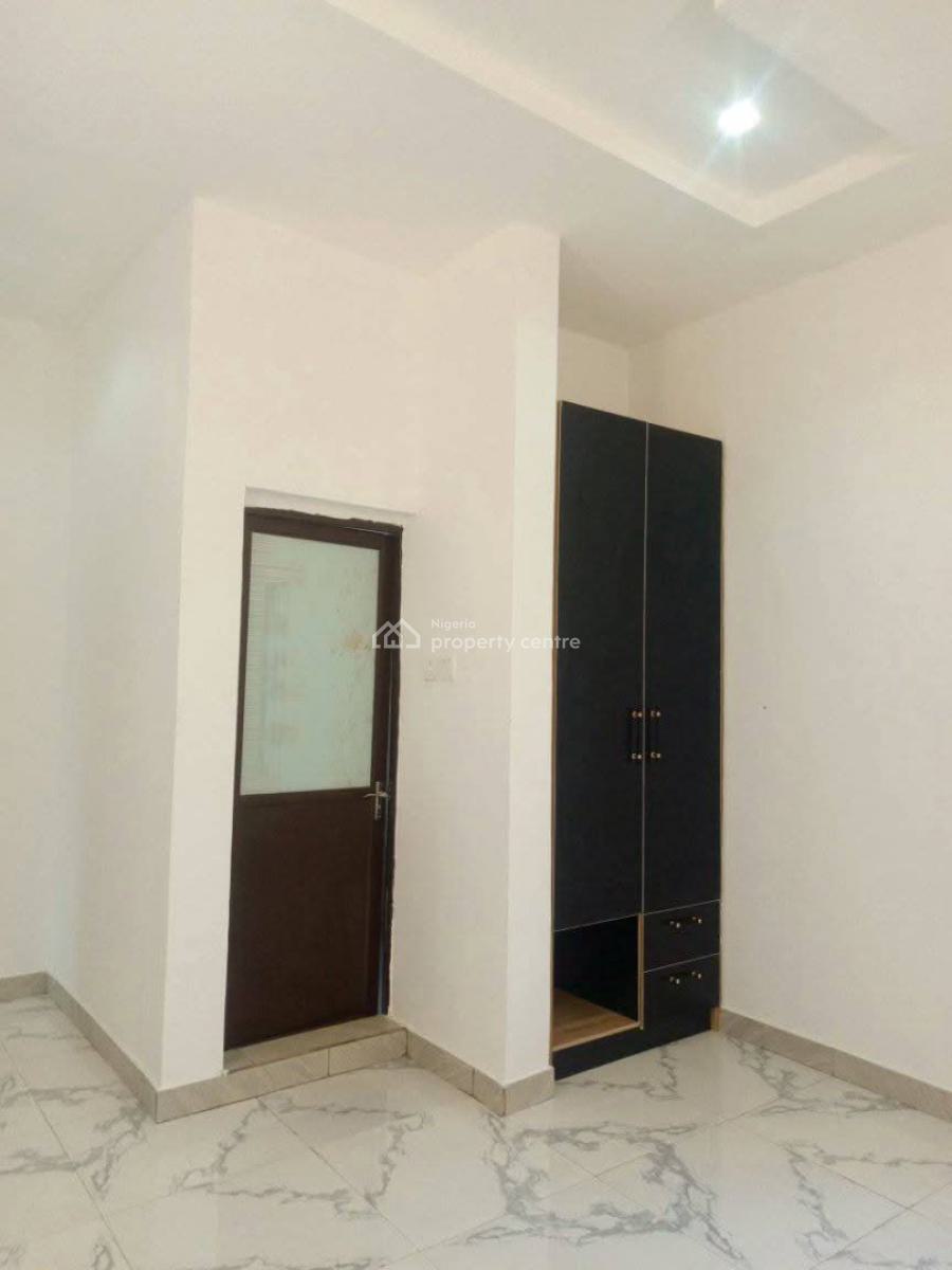 American Standard 2 Bedroom Flat with Federal Light, Castle Estate Shell Cooperative Eneka Link Road L, Eneka, Port Harcourt, Rivers, Flat / Apartment for Rent