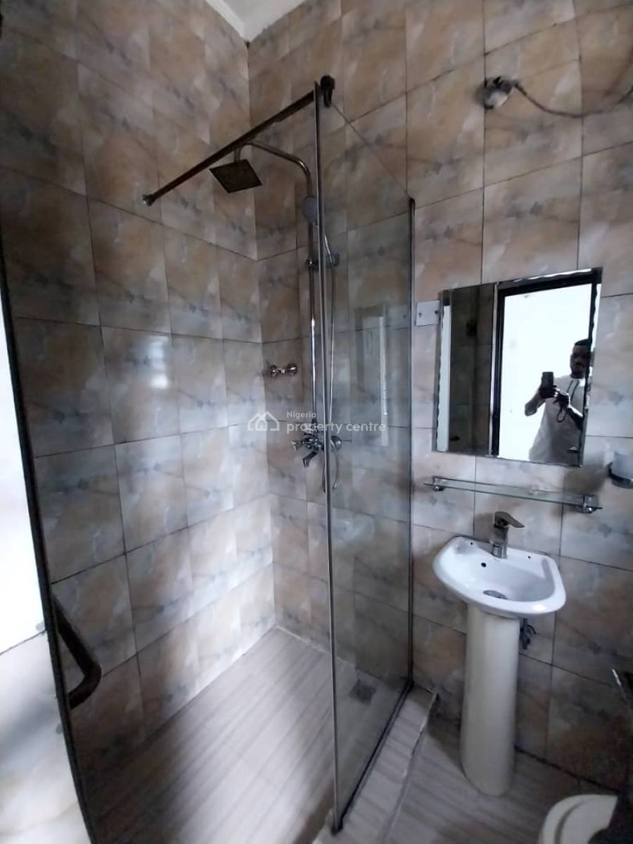 American Standard 2 Bedroom Flat with Federal Light, Castle Estate Shell Cooperative Eneka Link Road L, Eneka, Port Harcourt, Rivers, Flat / Apartment for Rent