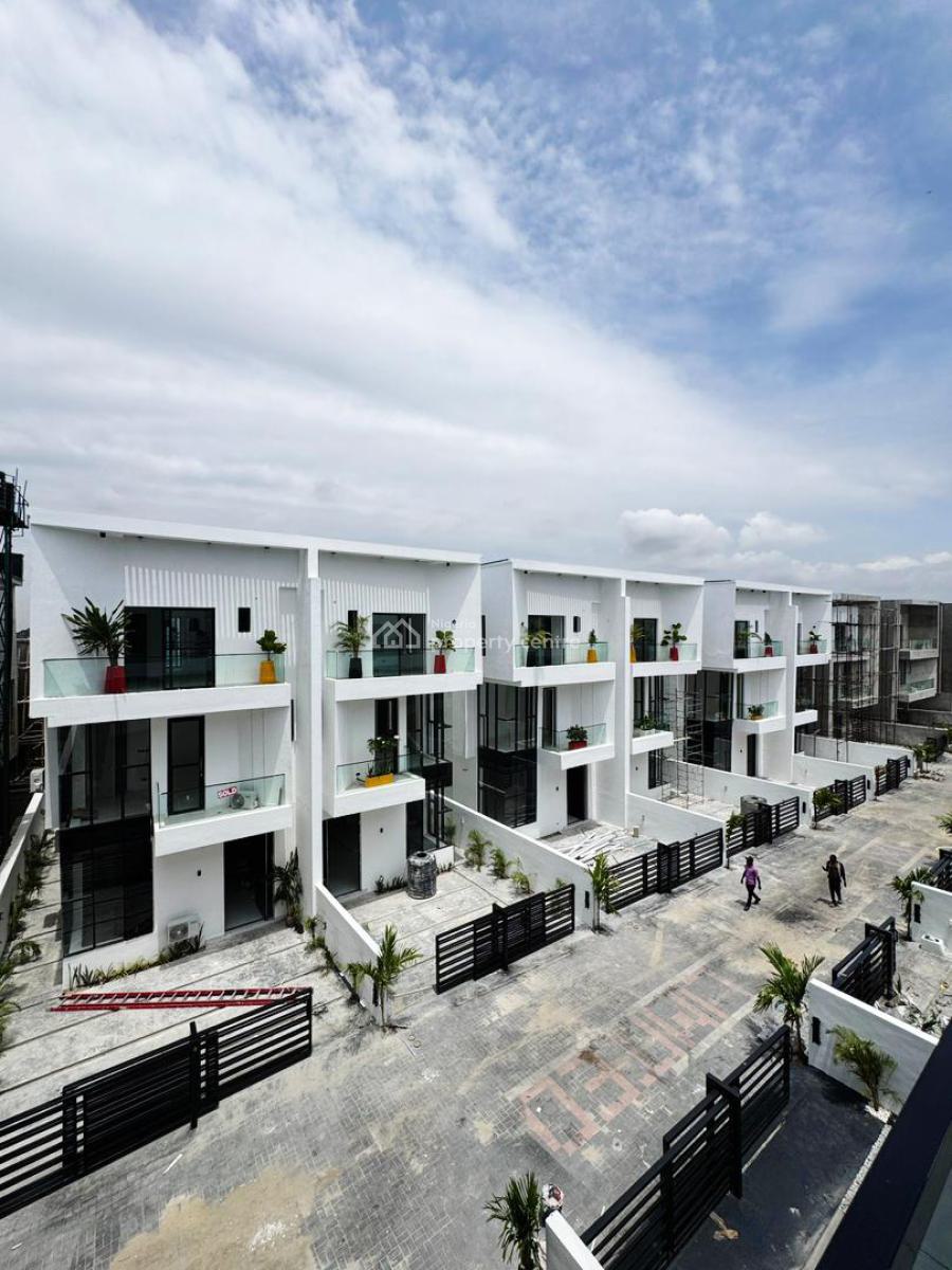 Spacious 4 Bedroom Semi-detached  Duplex with Bq, Orchid, Lagos., Lekki, Lagos, Semi-detached Duplex for Sale