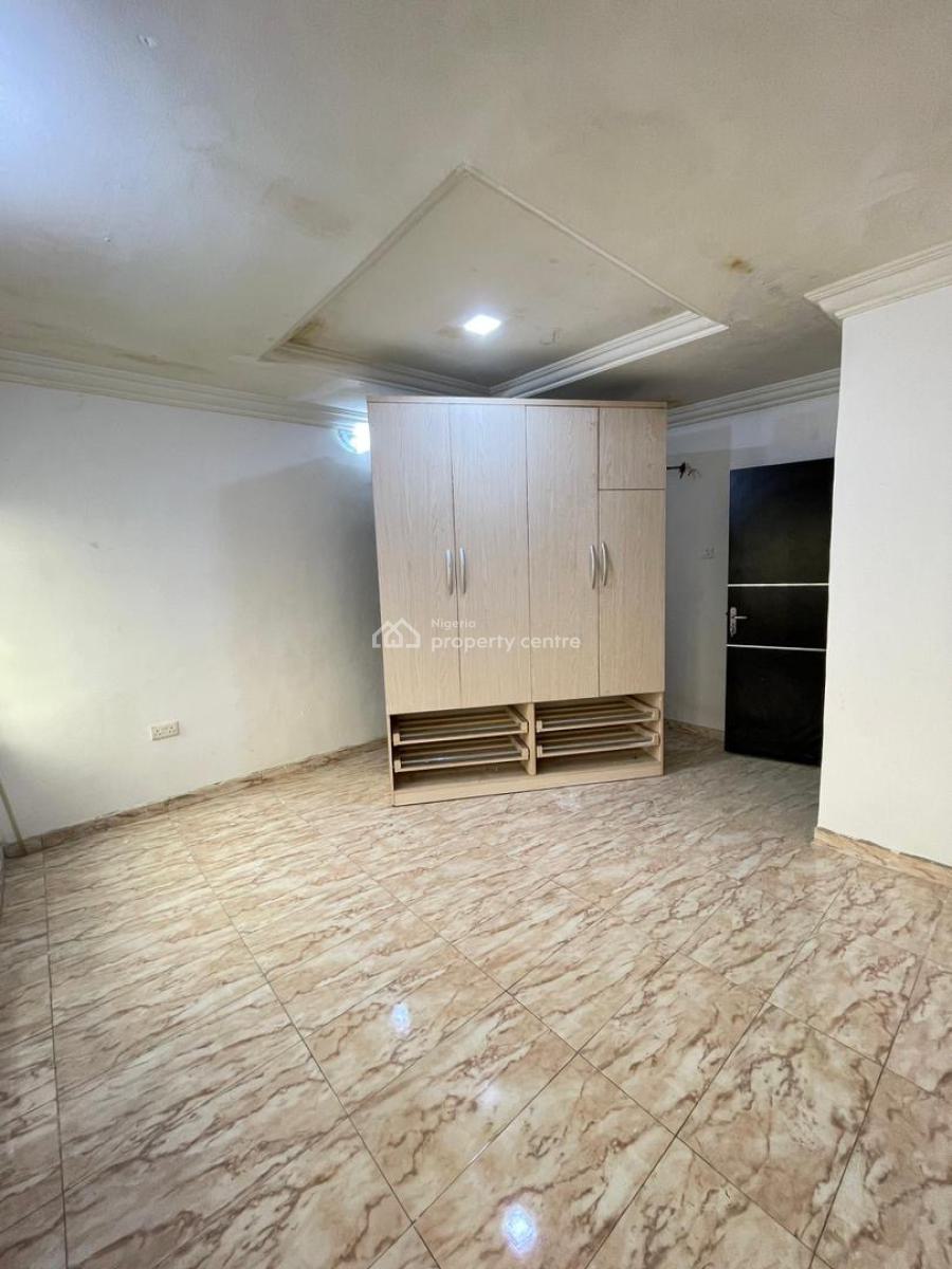 Spaciously Built 4 Bedroom Terrace Duplex, Surulere, Lagos, Terraced Duplex for Sale