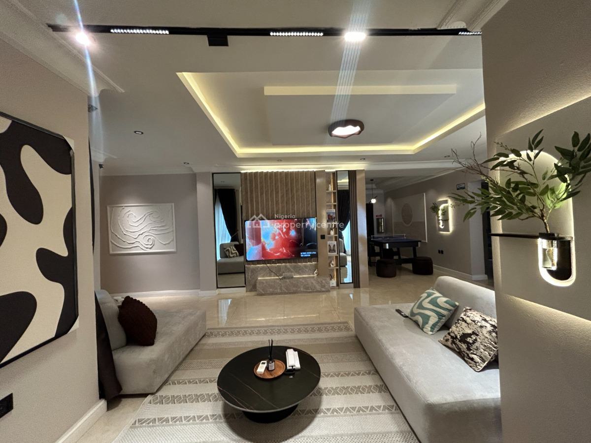 2 Bedroom Apartment, Lekki Phase 1, Lekki, Lagos, Flat / Apartment Short Let