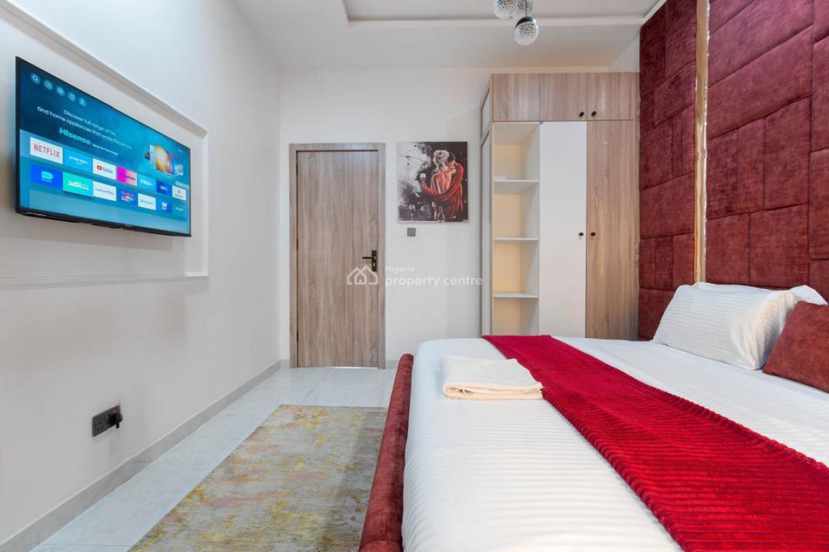 Luxury 2 Bedrooms with Ps5, Gym, Swimming Pool, Meadow Hall Way, Ikate, Lekki, Lagos, Flat / Apartment Short Let