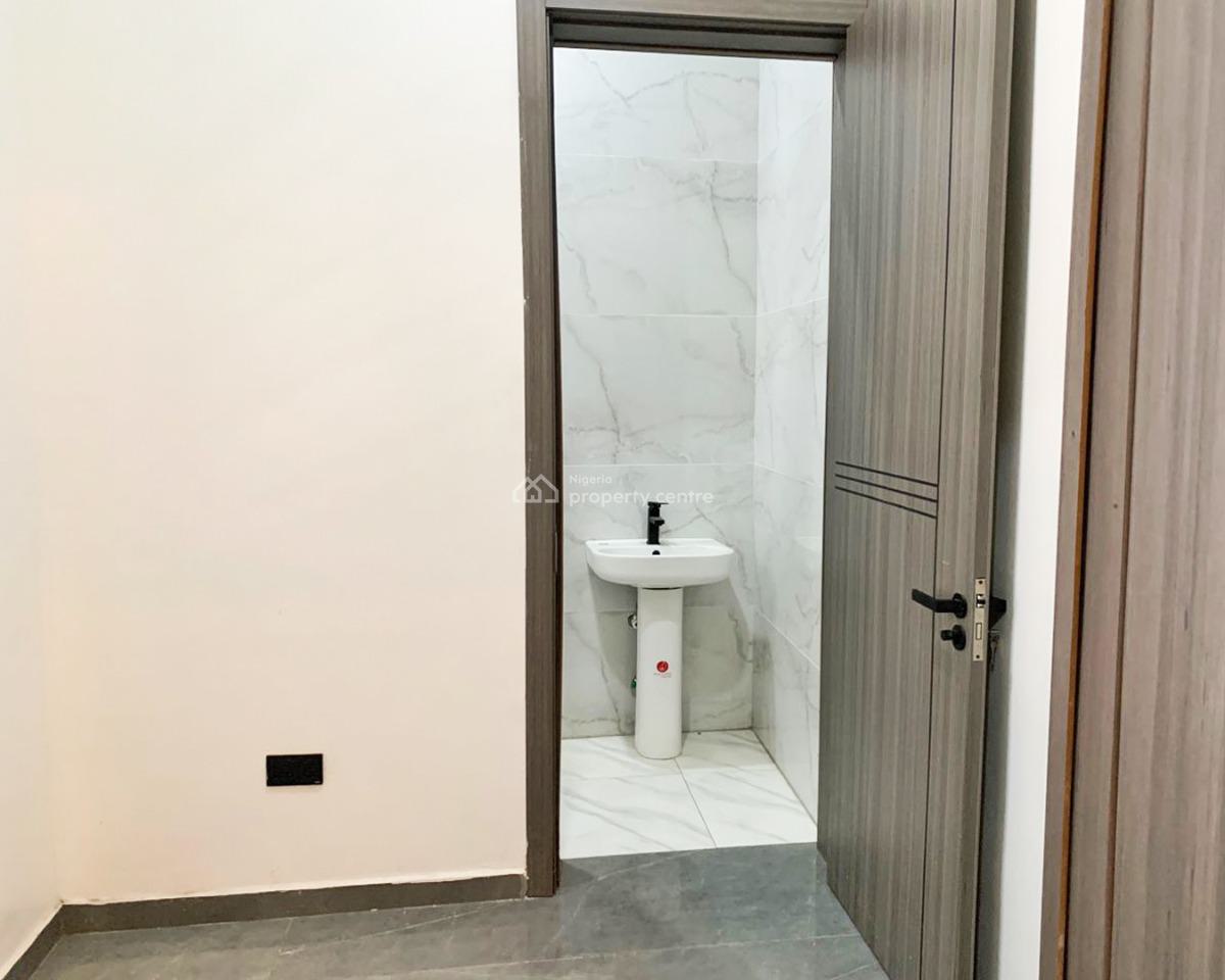 4 Bedroom Terrace House with Domestic Quarters, Lekki Phase 1, Lekki, Lagos, Terraced Duplex for Sale