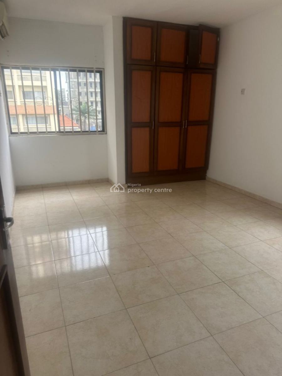 3 Bedroom Apartment with Bq on Strategic Environment, Ikoyi, Lagos, Flat / Apartment for Rent