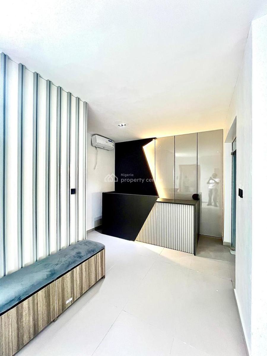 Furnished 3 Bedrooms Flat with Bq, Pool & Elevator, Lekki Phase 1, Lekki, Lagos, Flat / Apartment for Sale