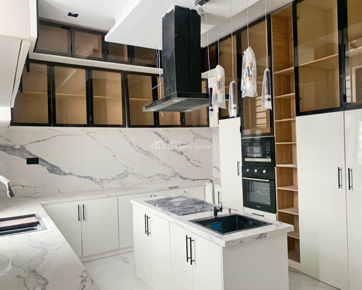 5 Bedroom Fully Detached House, Lekki Phase 1, Lekki, Lagos, Detached Duplex for Sale