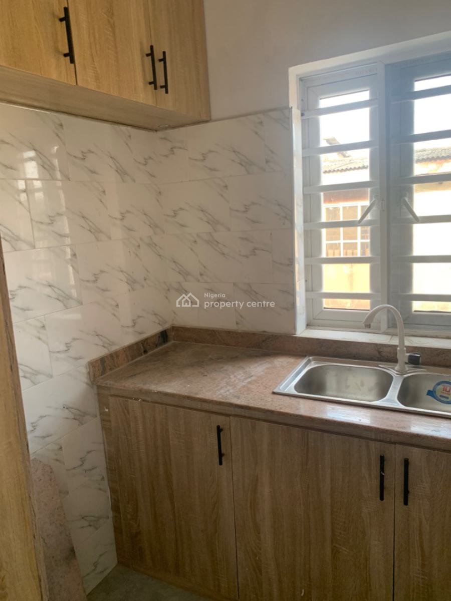 Luxury Mini Flat, Olowora, Magodo, Lagos, Mini Flat (room and Parlour) for Rent