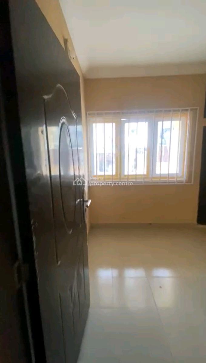 Standard and Executive 3 Bedroom Flat, Soluyi, Gbagada, Lagos, Flat / Apartment for Rent