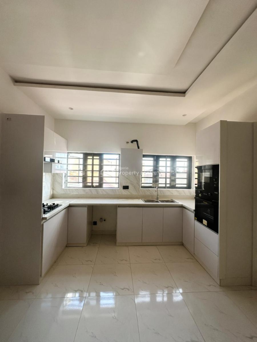Fully Serviced 2 Bedroom Apartment, Lekki Phase 1, Lekki, Lagos, Flat / Apartment for Rent