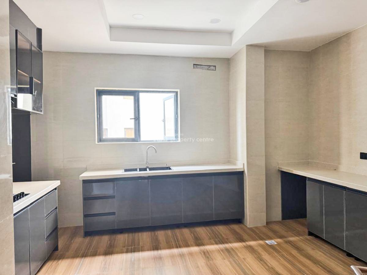 2- Bedroom Penthouse with Domestic Quarters, Lekki Phase 1, Lekki, Lagos, Flat / Apartment for Rent