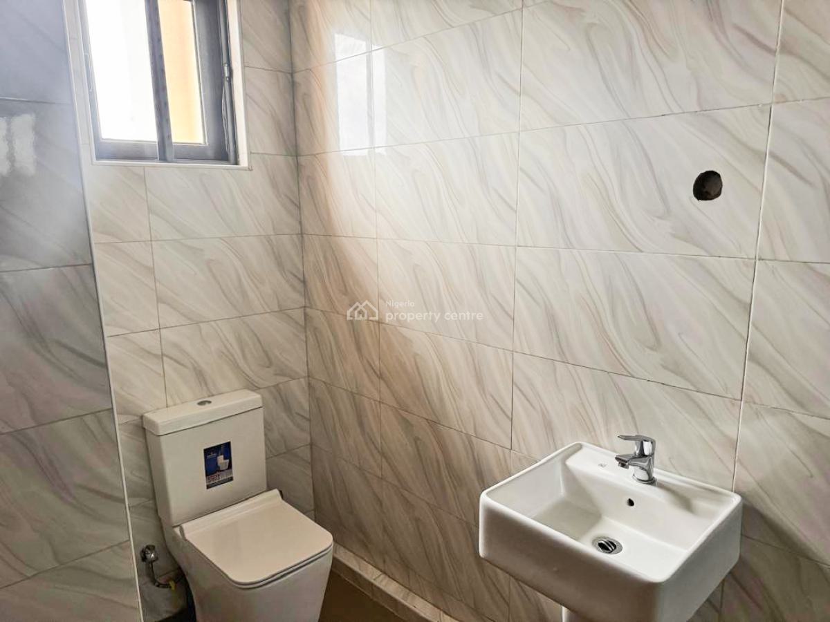 2- Bedroom Penthouse with Domestic Quarters, Lekki Phase 1, Lekki, Lagos, Flat / Apartment for Rent