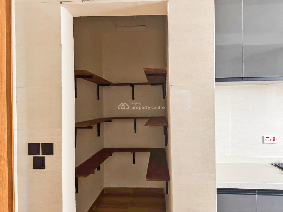 2- Bedroom Penthouse with Domestic Quarters, Lekki Phase 1, Lekki, Lagos, Flat / Apartment for Rent