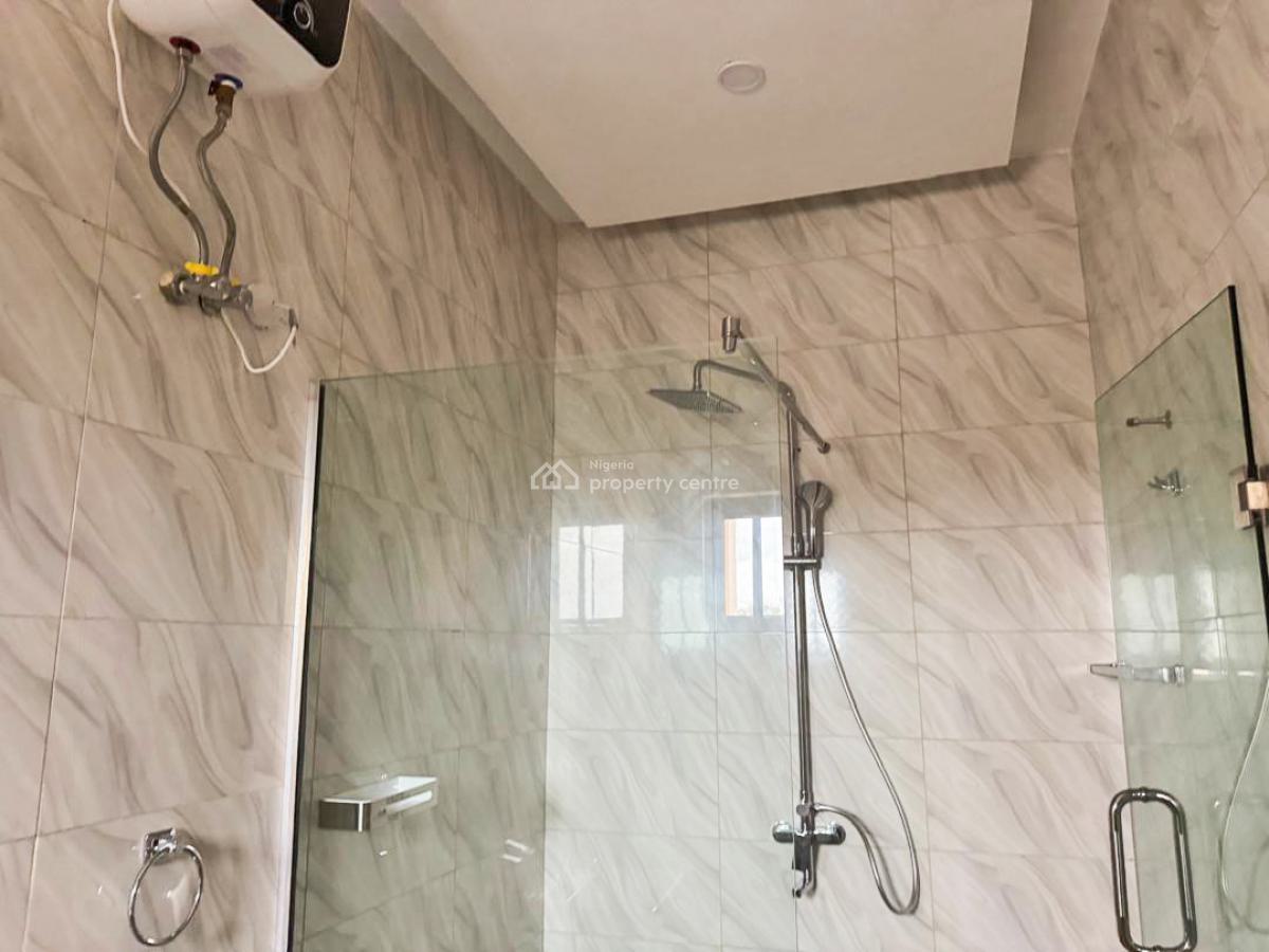 2- Bedroom Penthouse with Domestic Quarters, Lekki Phase 1, Lekki, Lagos, Flat / Apartment for Rent