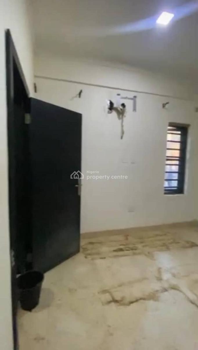Lovely 3 Bedroom Flat, Kilo, Surulere, Lagos, Flat / Apartment for Rent