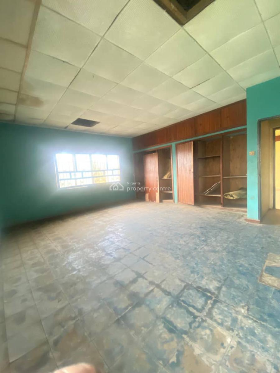 5-bedroom Detached House with 2-bedroom Flats, Ijebu Ode, Ogun, Block of Flats for Sale