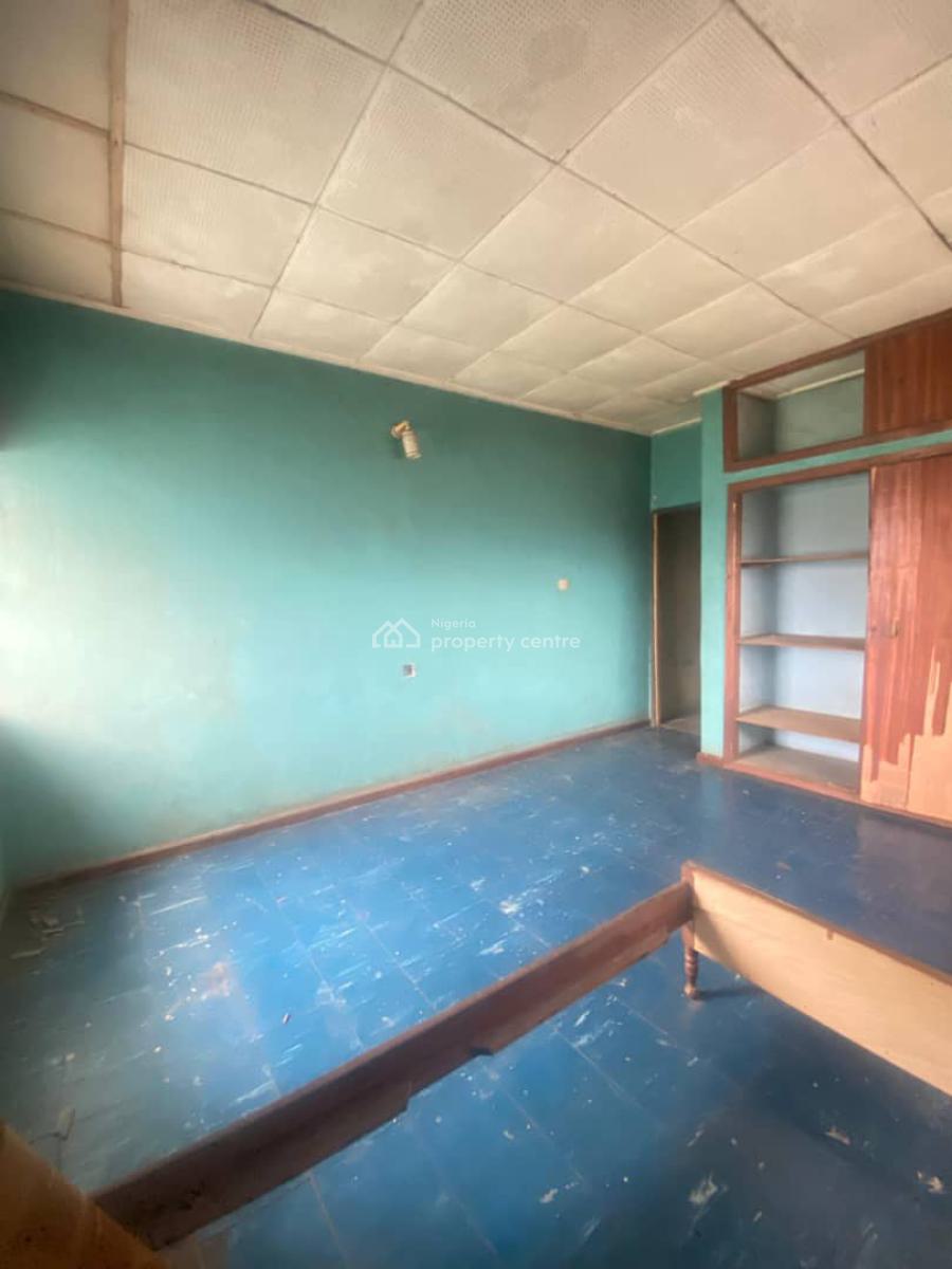 5-bedroom Detached House with 2-bedroom Flats, Ijebu Ode, Ogun, Block of Flats for Sale