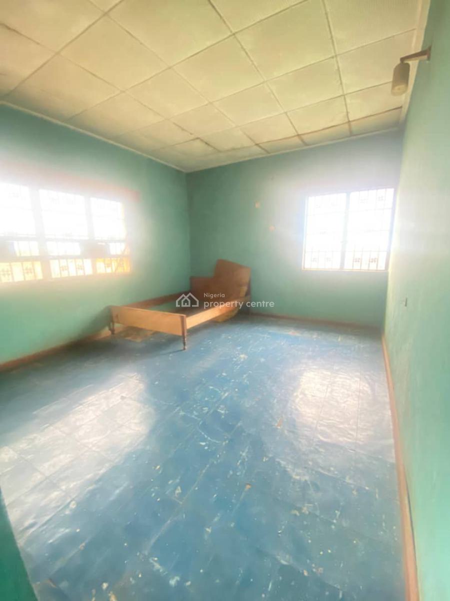 5-bedroom Detached House with 2-bedroom Flats, Ijebu Ode, Ogun, Block of Flats for Sale