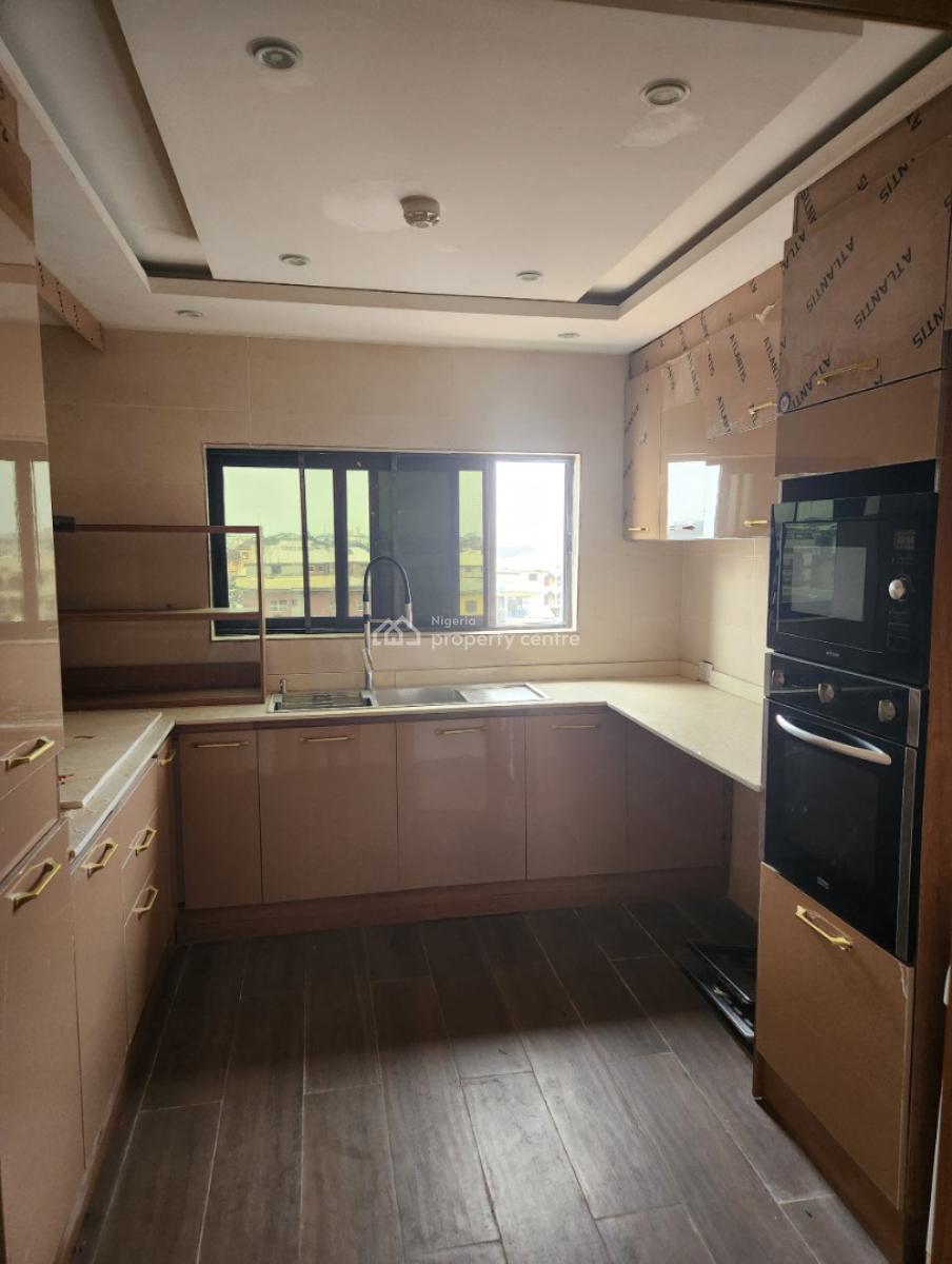 Luxury 3-bedroom Flats in a Strategic Location, Yaba, Lagos, Flat / Apartment for Rent